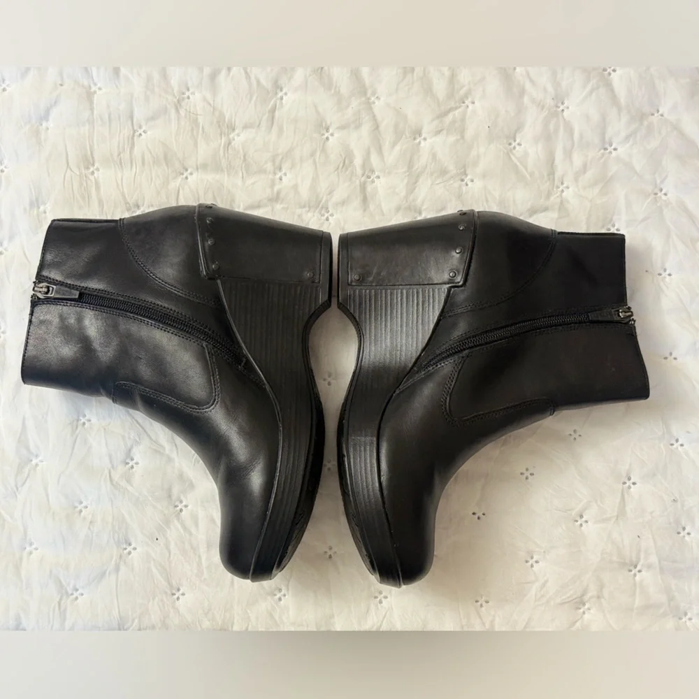 Dansko Faith Dark Black Leather Ankle Boots Wedge Heel Size EU 37 US 6.5-7 Comfy
